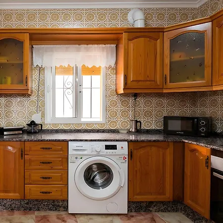 Casa Vacacional En Conil Centro Con Terraza Privada Solo Familias Y Parejas * Conil De La Frontera